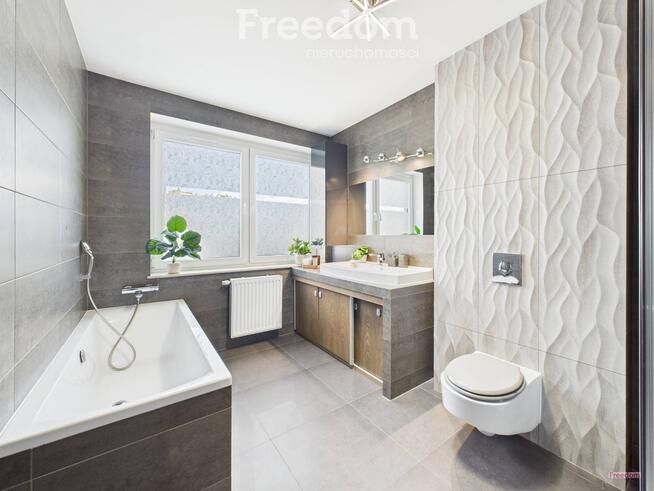 Przestronne 2 poziomy z balkonem