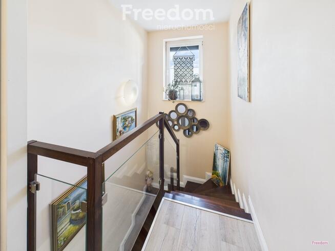 Przestronne 2 poziomy z balkonem