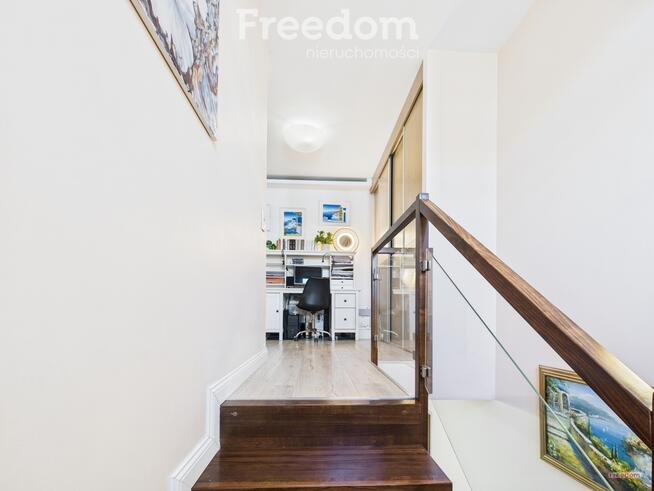 Przestronne 2 poziomy z balkonem