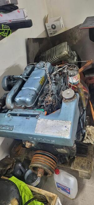 Sprzedam silnik perkins 4 cylindrowy do łodzi