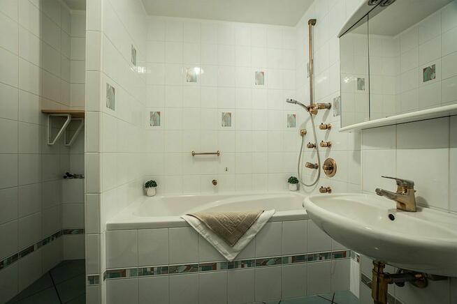 Pabianice- wyjątkowe mieszkanie z ogrodem i garażem