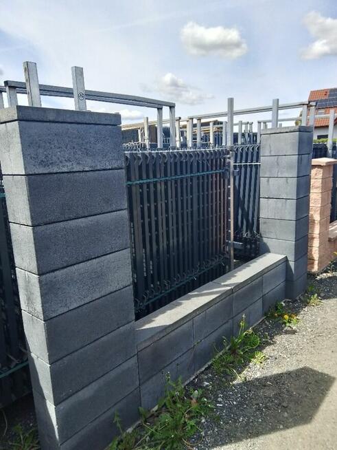 pustaki ogrodzeniowe Front ogrodzenia Styrobud