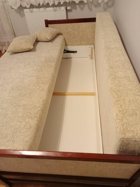 sprzedam kanapę rozkładana z pojemnikiem