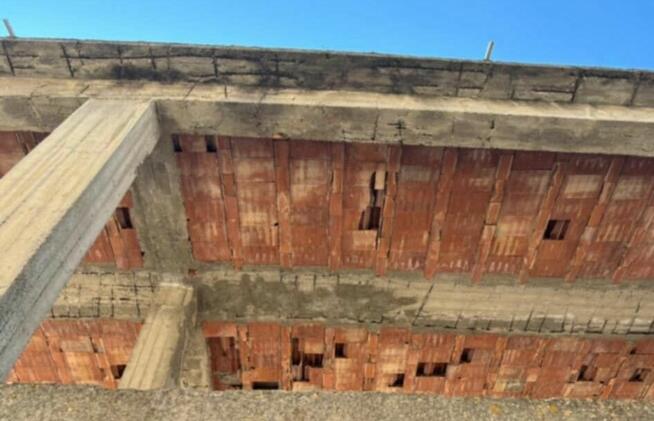 Sprzedam kamienicę w Kalabrii w górach