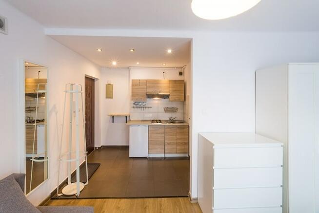 Wynajmę jasną kawalerkę w Centrum, Francuska 65