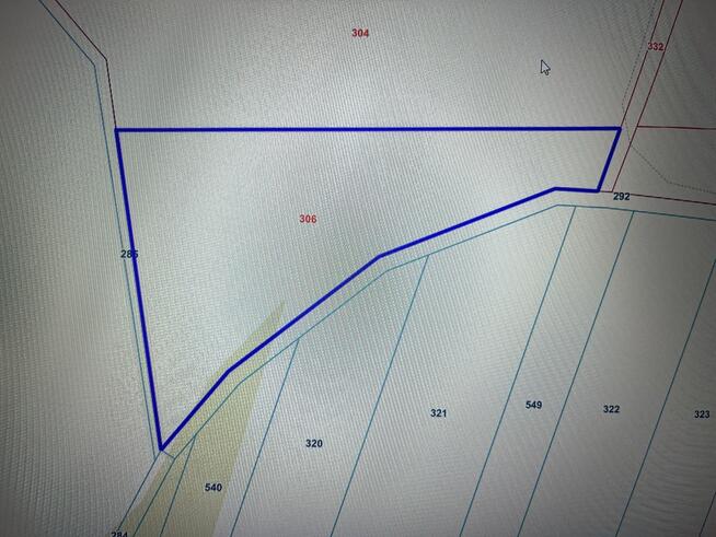 Działka o pow. 1,63 ha w Karolowie gm. Chotcza.