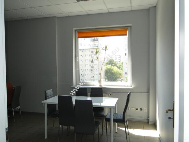 Blisko Galerii Mokotów powierzchnia biurowa.