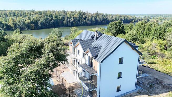 Apartament nad jeziorem z dwoma balkonami