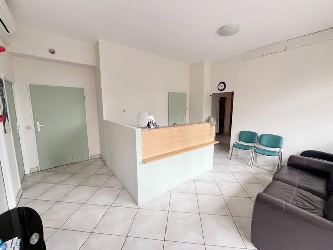 Lokal 64 m2 plus rejestracja pod gabinety medyczne