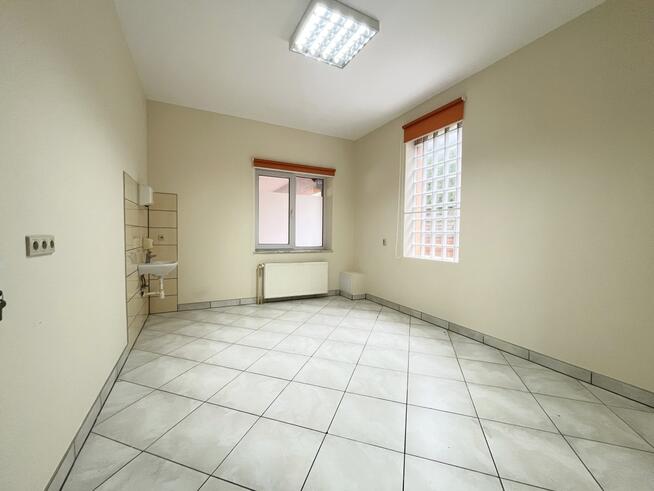 Lokal 64 m2 plus rejestracja pod gabinety medyczne