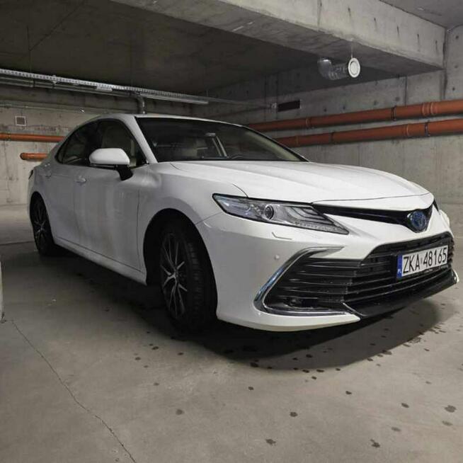 Camry 2,5 Hybrid EXECUTIVE 33tys km przebiegu JAK NOWE