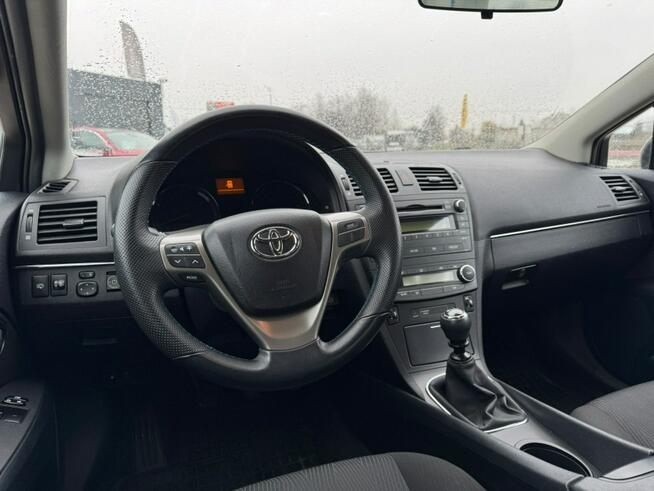 Toyota Avensis Automatyczna Klimatyzacja / Podgrzewane Fotele / Ksenon / FV Marża
