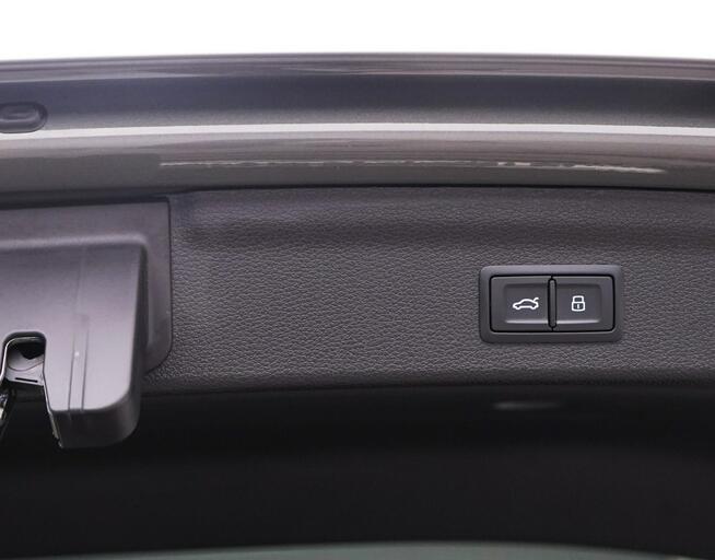 Audi Q3 40TFSI Quattro 190KM Sline Kamera ACC LED Sonos Black