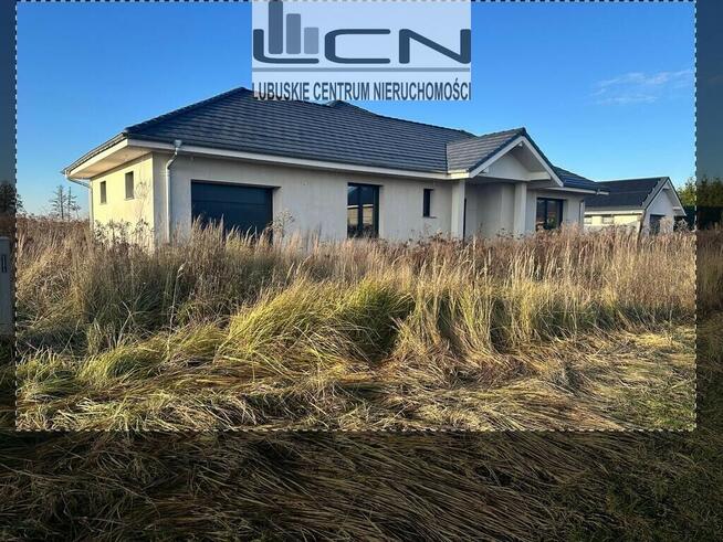 Na sprzedaż wolnostojący dom parterowy Gorzów