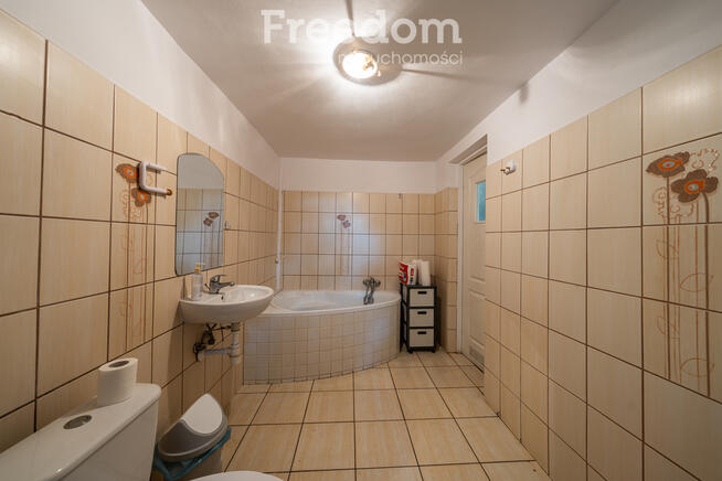 Wolnostojący dom dla dwóch rodzin