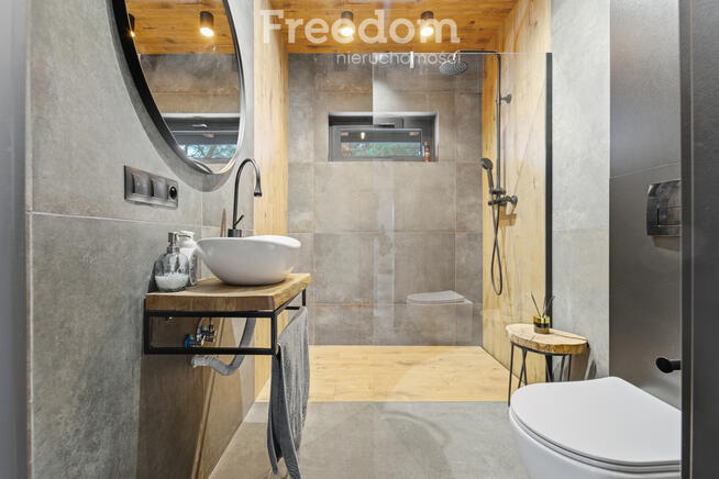 Nowy nowoczesny dom w pełni wyposażony