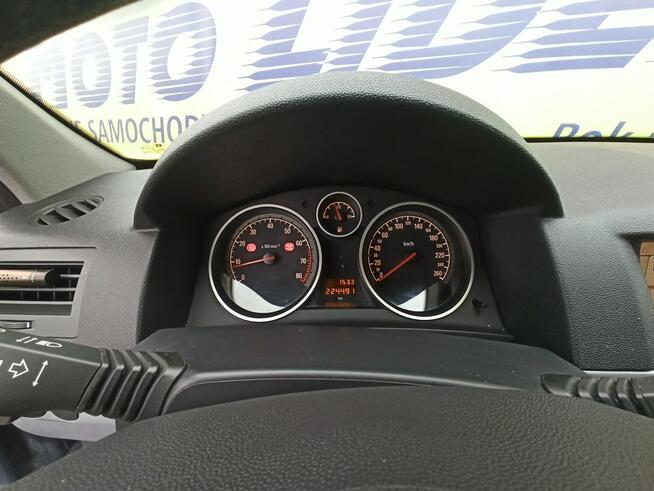 Opel Astra serwis, bogata, bez rdzy, II kpl kół