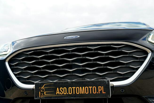 Ford Kuga VIGNALE skóra Nawi FUL LED el.klapa ACC 4x4 B&Q grzane fotele i kanapa