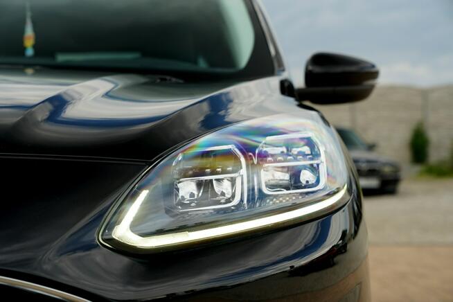 Ford Kuga VIGNALE skóra Nawi FUL LED el.klapa ACC 4x4 B&Q grzane fotele i kanapa