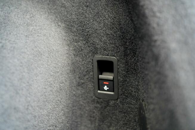 Audi Q3 S-LINE skóra FUL LED grzana kierownica PANORAMA el.klapa NAWI ACC hak