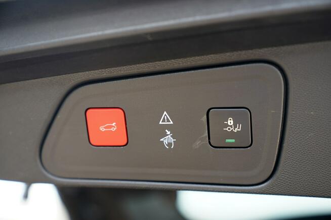 Peugeot 3008 GT kamera skóra NAWI masaze FUL LED el.klapa panorama acc hak ful op.