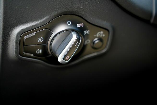 Audi Q5 S-LINE skora nawi zawieszenie adaptacyjne 4x4 grzane fotele hak elek.