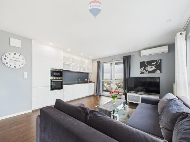 Apartament 2-pokojowy w chmurach – 16. piętro