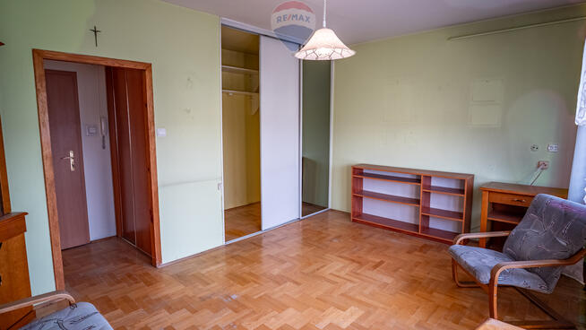 kawalerka do remontu w doskonałej lokalizacji