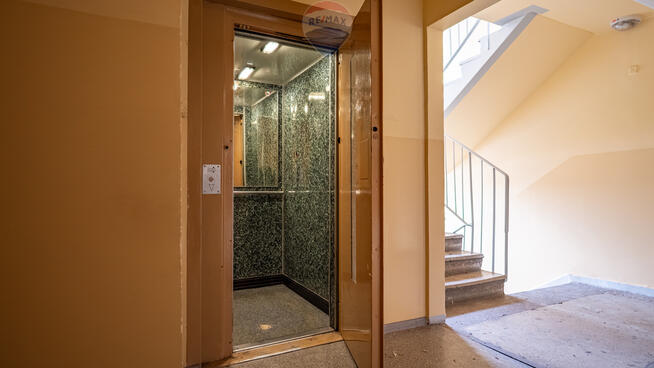 kawalerka do remontu w doskonałej lokalizacji