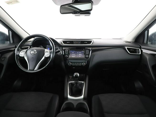 Nissan Qashqai navi klima auto kamera i czujniki parkowania grzane fotele