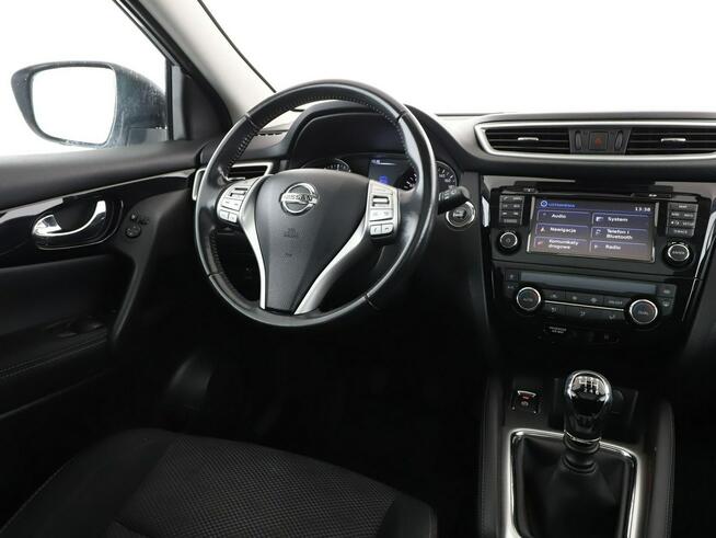 Nissan Qashqai navi klima auto kamera i czujniki parkowania grzane fotele