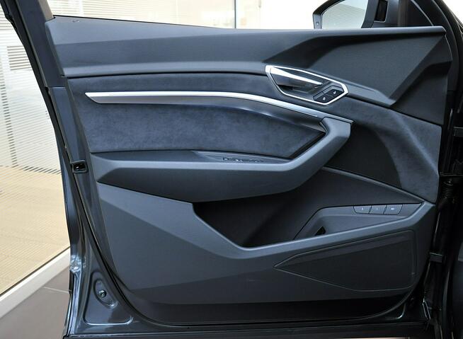 Audi Q8 e-tron 55 Quattro VirtualPlus Matrix Kamera TempomatACC Pneumatyka Panorama