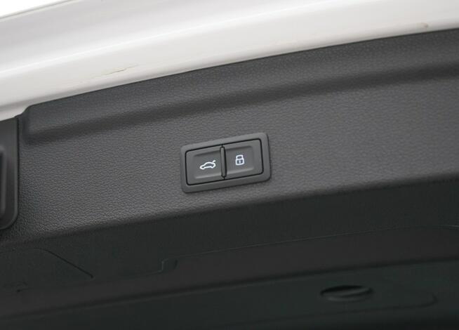 Audi Q3 35TFSI 150KM Stronic Kamera LED Side Assist Smartphone interface