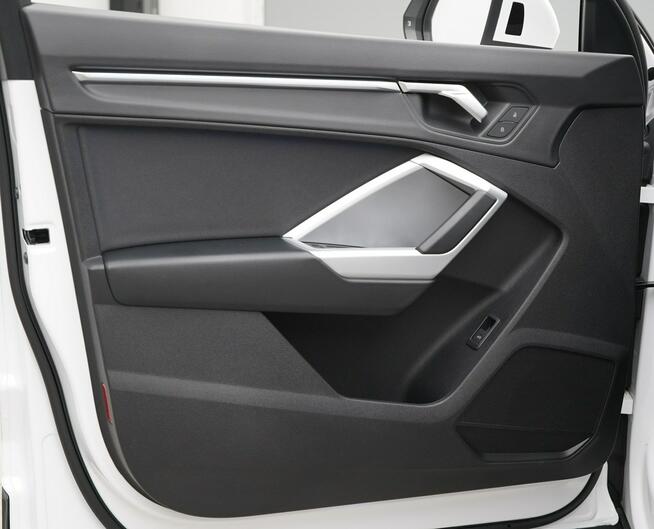 Audi Q3 35TFSI 150KM Stronic Kamera LED Side Assist Smartphone interface