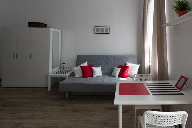 Słoneczna kawalerka na Górnej, ul. Pabianicka 35