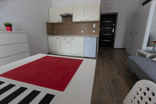 Słoneczna kawalerka na Górnej, ul. Pabianicka 35