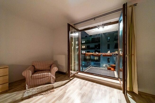 2 pokoje z miejscem w garażu, Obrońców Tobruku 31