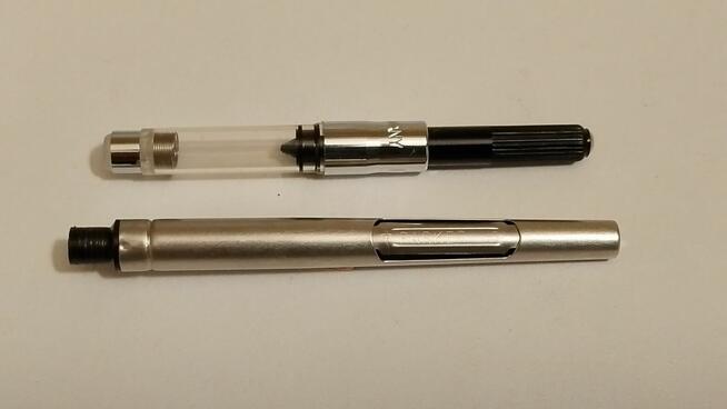 Zbiornik na atrament do pióra Parker starego typu + gratis.