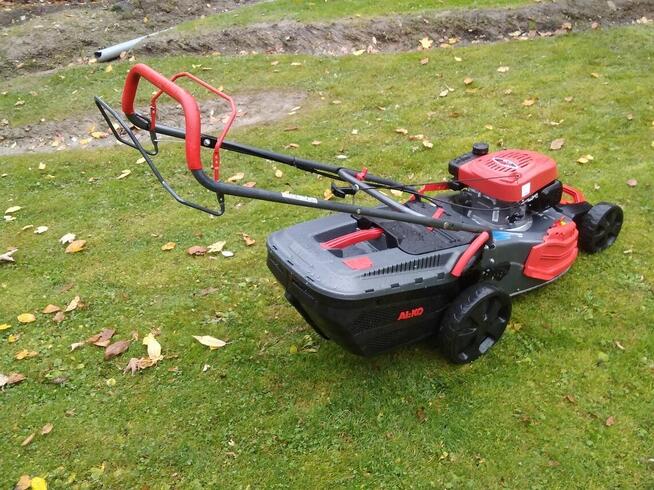 Sprzedam markową kosiarkę Al-ko 51cm z napędem.