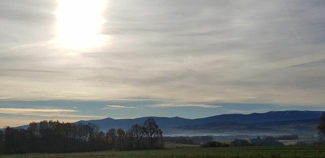 Widokowa działka rolna w Pasieczniku z panoramą gór