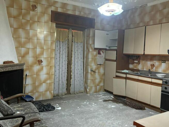 Sprzedam kamienicę w Kalabrii w górach