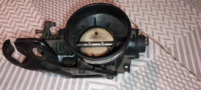 Przepustnica Mazda Tribute 2.0B