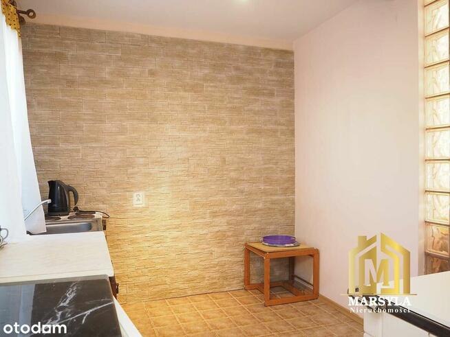 Mały dom na pięknej działce- prywatny sad, zieleń.