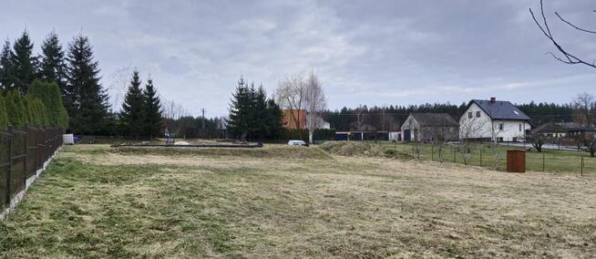 Działka budowlana z fundamentami