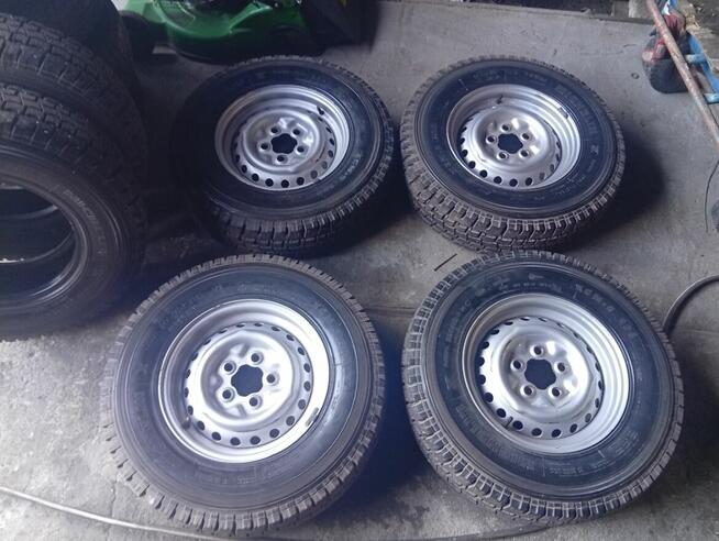 Koła zimowe Michelin 205/75 r14C z kolcami