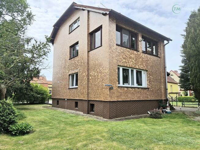 Karlino, zachodniopomorskie, dom blisko rzeki.