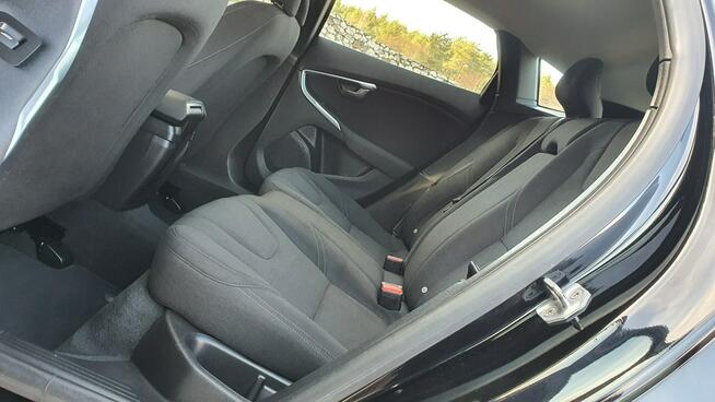 Volvo V40 1.6 D2 115KM # Kinetic # Navi # BiXenon # Parktronic # Mega Stan !!!