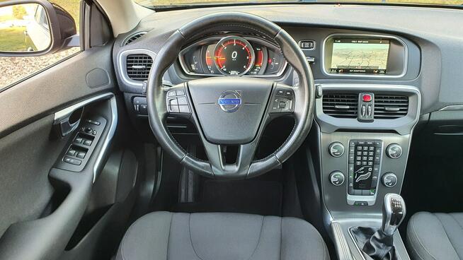 Volvo V40 1.6 D2 115KM # Kinetic # Navi # BiXenon # Parktronic # Mega Stan !!!