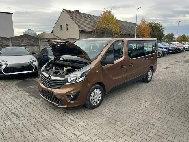 Opel Vivaro Klimatyzacja 9 osobowy Czujniki parkowania125KM