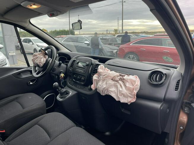 Opel Vivaro Klimatyzacja 9 osobowy Czujniki parkowania125KM